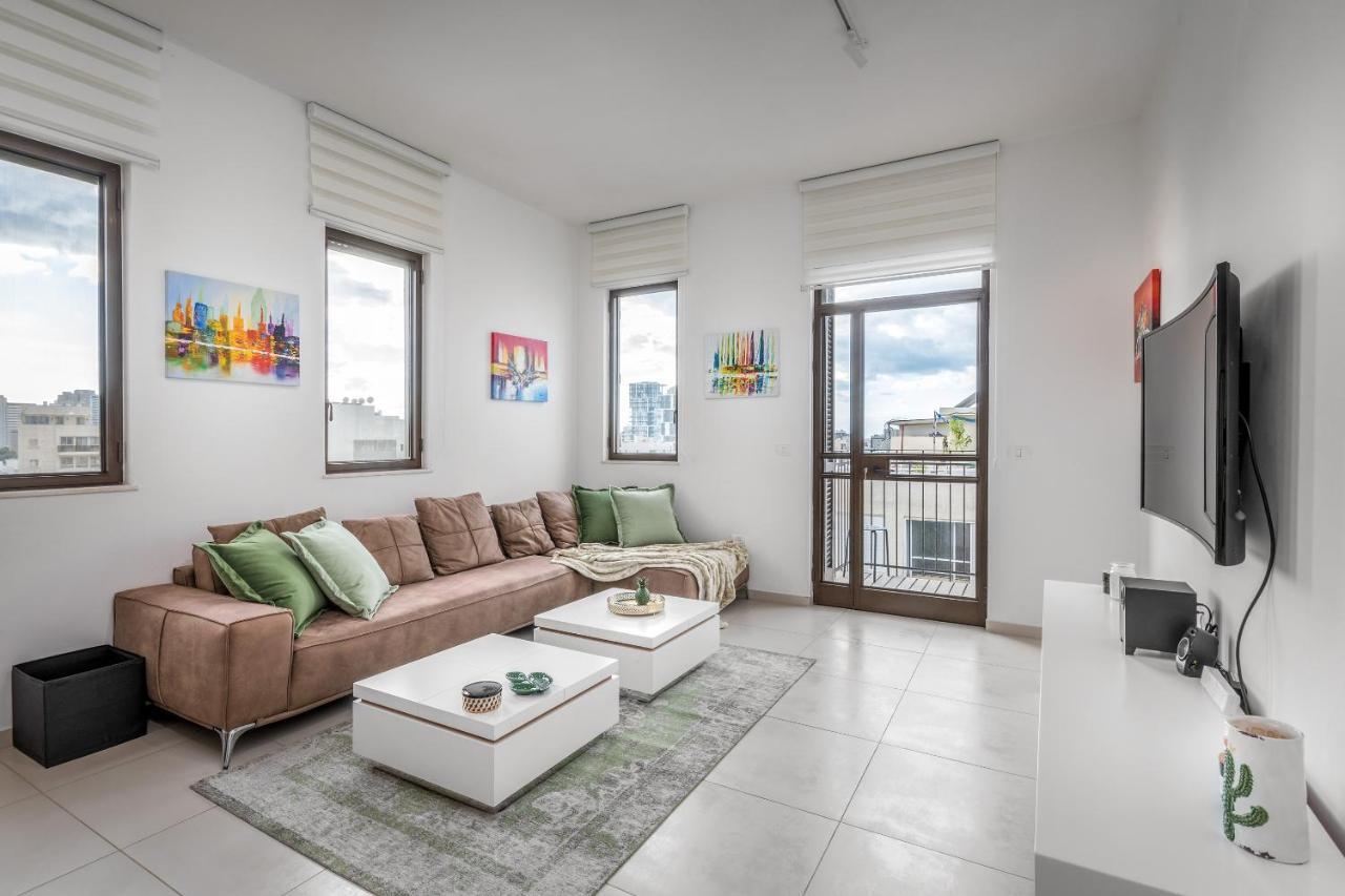 Modern & Bright 3 Bdr Close To The Beach Тель-Авив Экстерьер фото